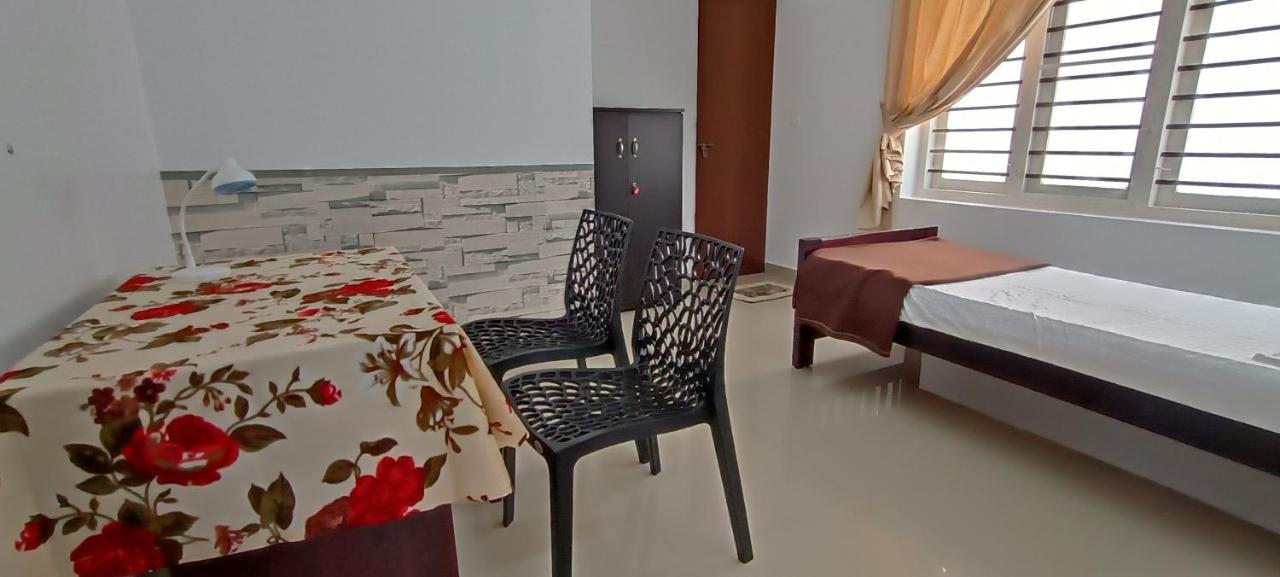 Prakriti Homestay Fortkochi Air Conditioned Rooms 외부 사진