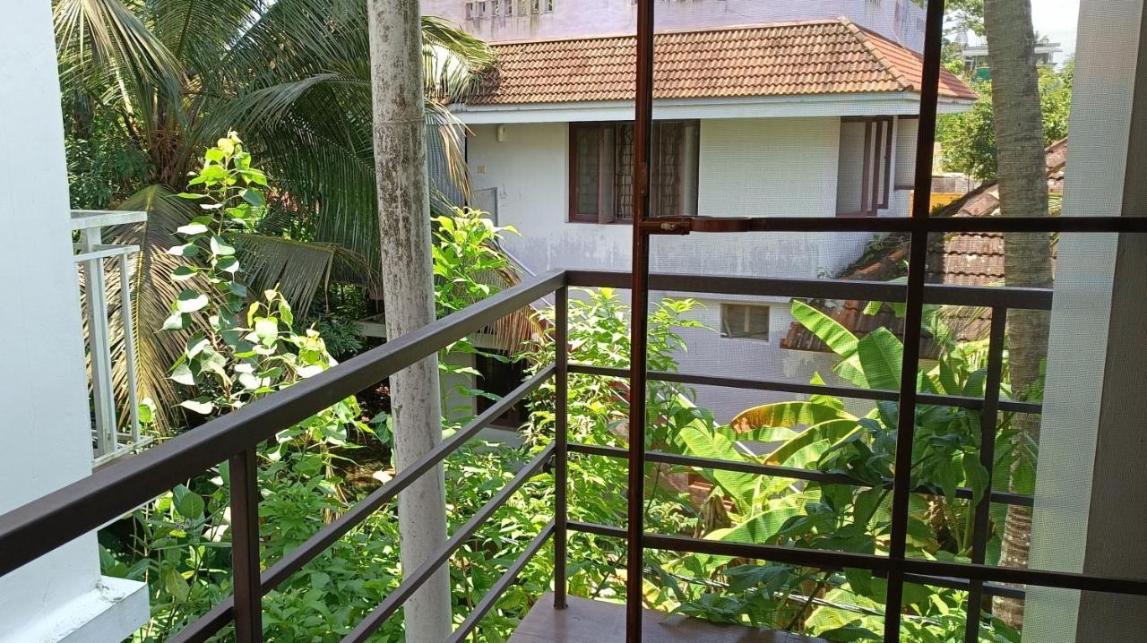 Prakriti Homestay Fortkochi Air Conditioned Rooms 외부 사진